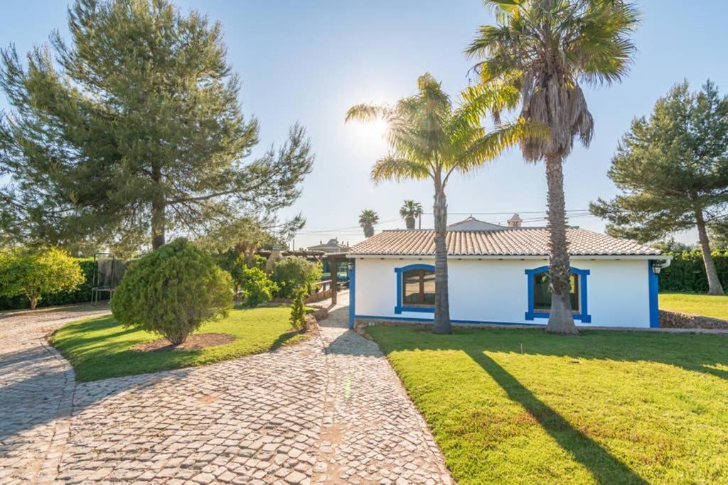 Villa Charme ペラ エクステリア 写真